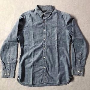 Men's Banana Republic Chambray Button-Up Shirt